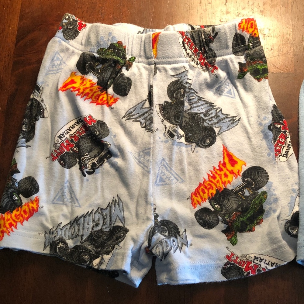 🍄 Monster Truck Pajama Shorts Set - Picture 2 of 4